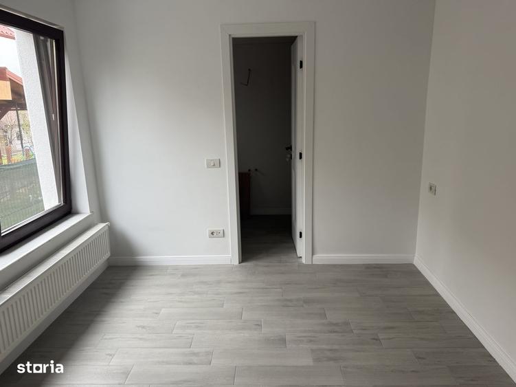 Spațiu comercial, de 470 mp, în Șcheia