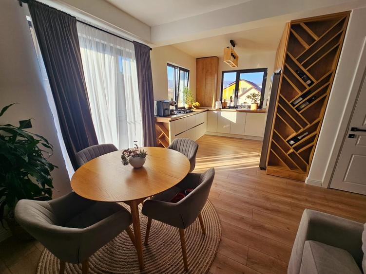 Duplex cu 4 camere cu Teren 305 Mp în Dâmbul Rotund
