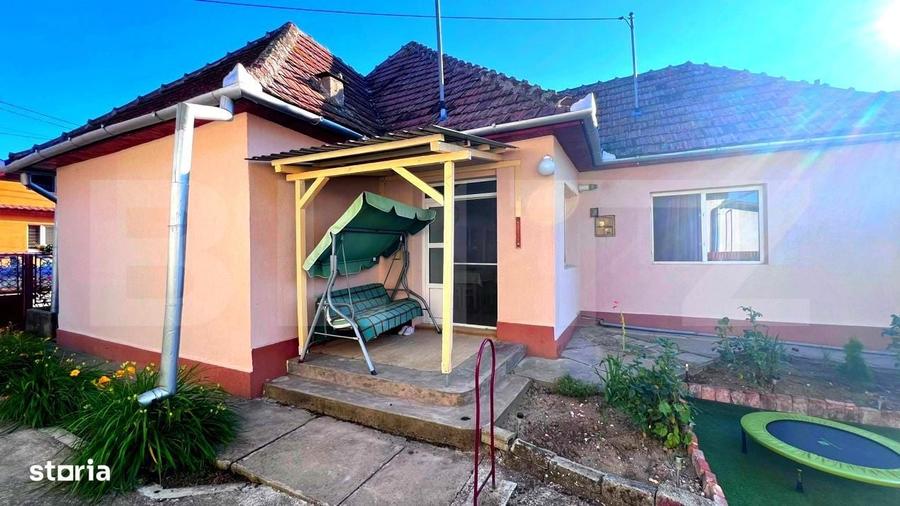 Casă cu 4 camere în Central