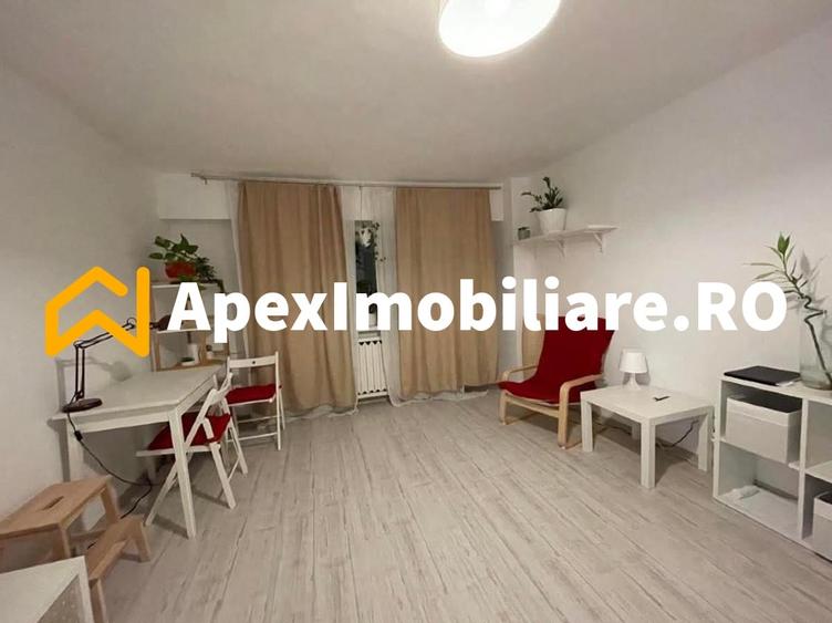Garsonieră decomandată, mobilată în Vitan
