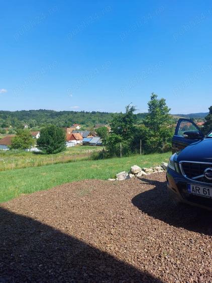 Casă în Izvin