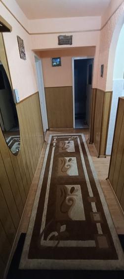Apartament cu 2 camere decomandat în Vitrometan