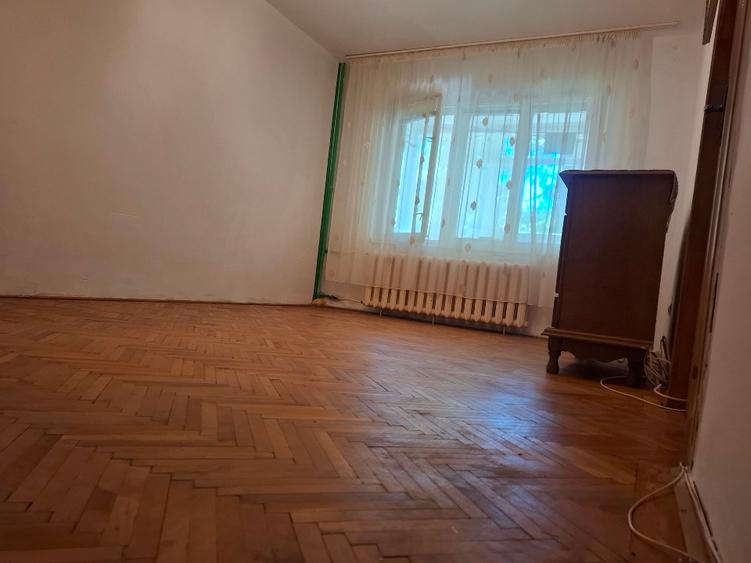 Garsonieră decomandată în Dristor