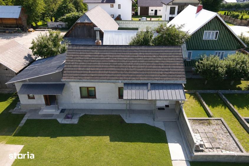 Casă cu 2 camere cu Teren 2500 Mp în Voitinel