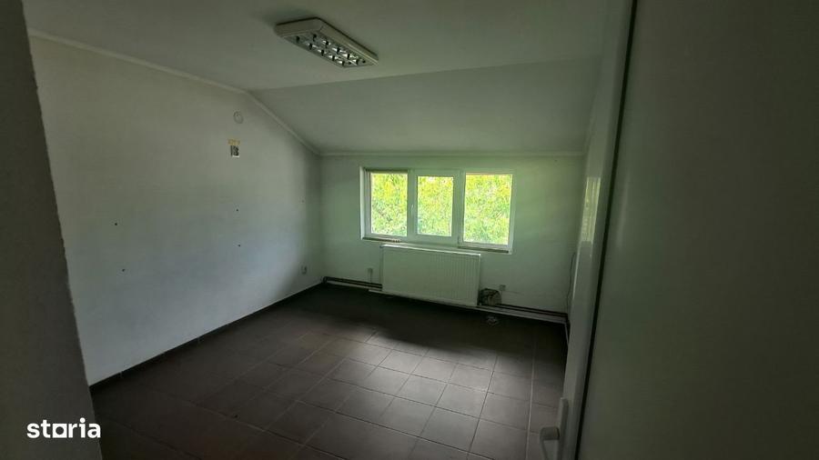 Casă cu 4 camere în Zigoneni