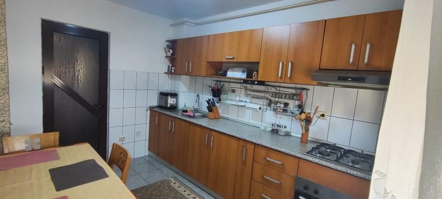 Apartament cu 2 camere semidecomandat în Găvana