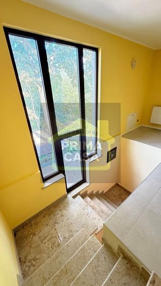 Casă individuală cu 4 camere cu Canalizare în Satulung