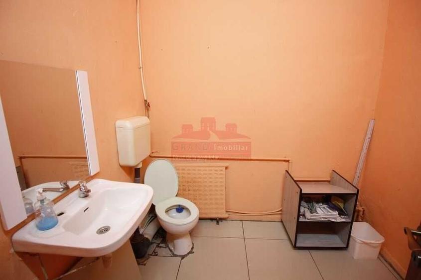 Spațiu comercial, de 35 mp, în Titan