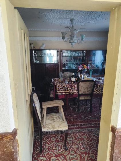 Casă cu 6 camere cu Teren 2080 Mp în Gura Foii