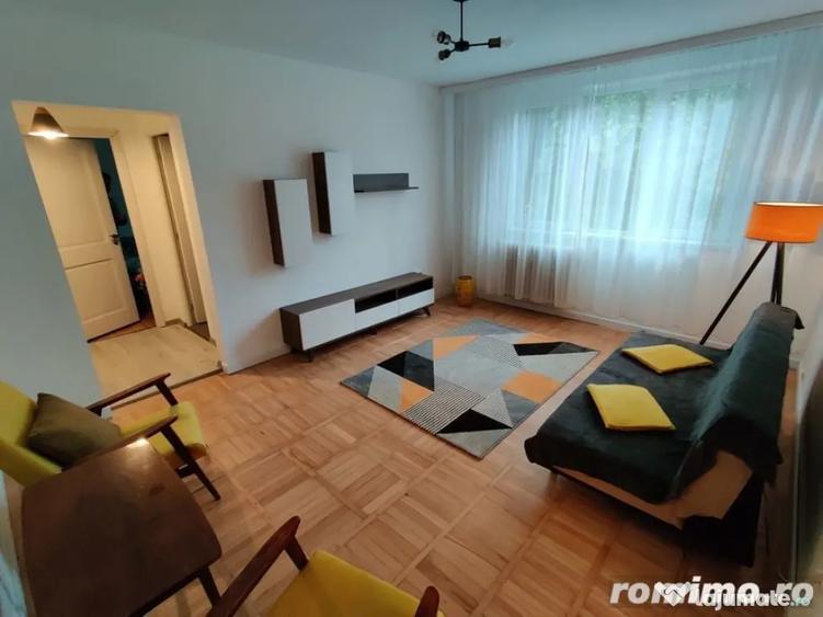 Apartament cu 2 camere semidecomandat în Soarelui