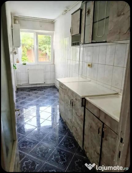 Apartament cu 2 camere decomandat în Astra