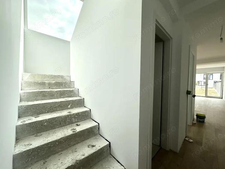 Casă cu 4 camere cu Teren 325 Mp în Giarmata