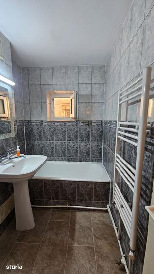 Garsonieră decomandată în Micro 20
