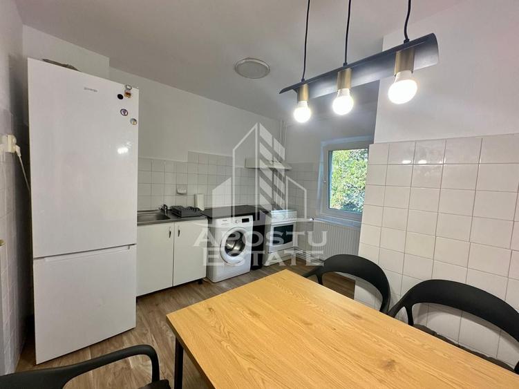 Apartament cu 3 camere decomandat în Complex Studențesc