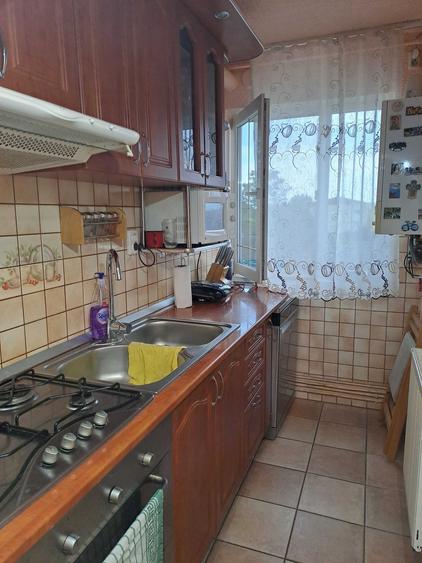 Apartament cu 2 camere nedecomandat în 14 Mai