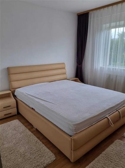 Apartament cu 3 camere decomandat în Nicolina