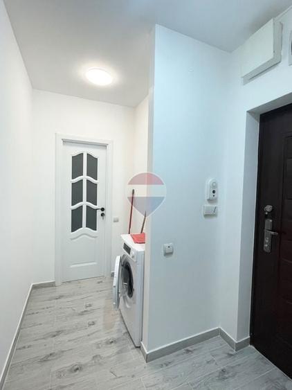 Apartament cu 2 camere semidecomandat, mobilat în UTA