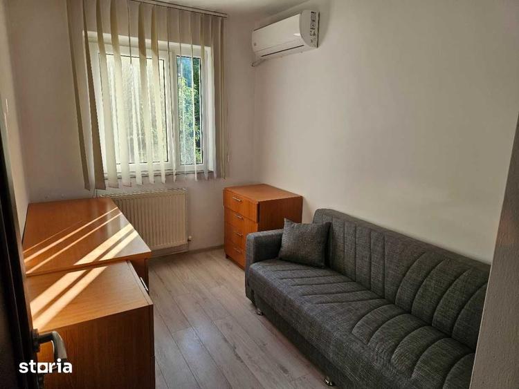 Apartament cu 3 camere semidecomandat în Alexandru cel Bun