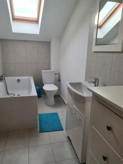 Duplex cu 4 camere cu Canalizare în Dumbrăvița