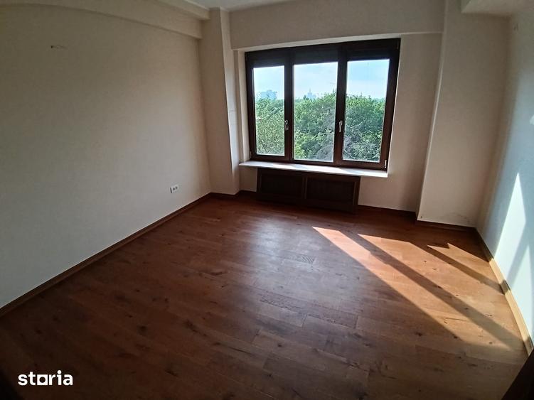 Apartament cu 3 camere în Primăverii
