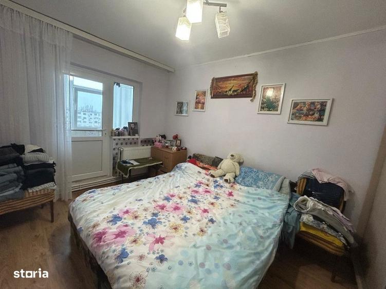 Apartament cu 3 camere decomandat în Siderurgiștilor