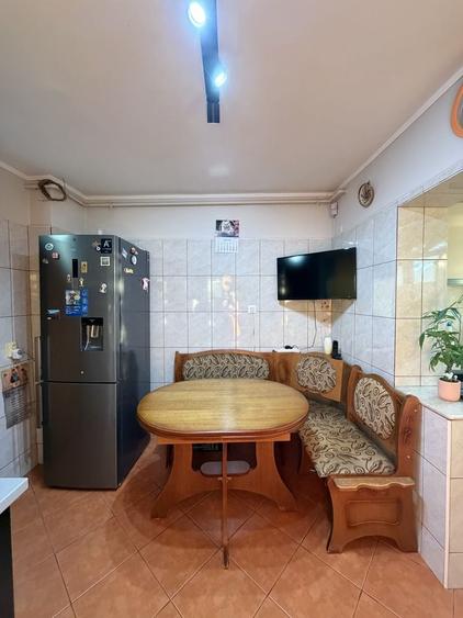 Vand apartament 3 camere, zona Dacia /Tomis III, 2 bai, mobilat, utilat, loc parcare - 1