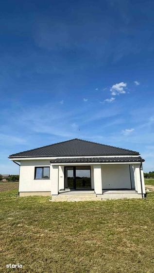 Casă cu 3 camere cu Teren 600 Mp în Păulești
