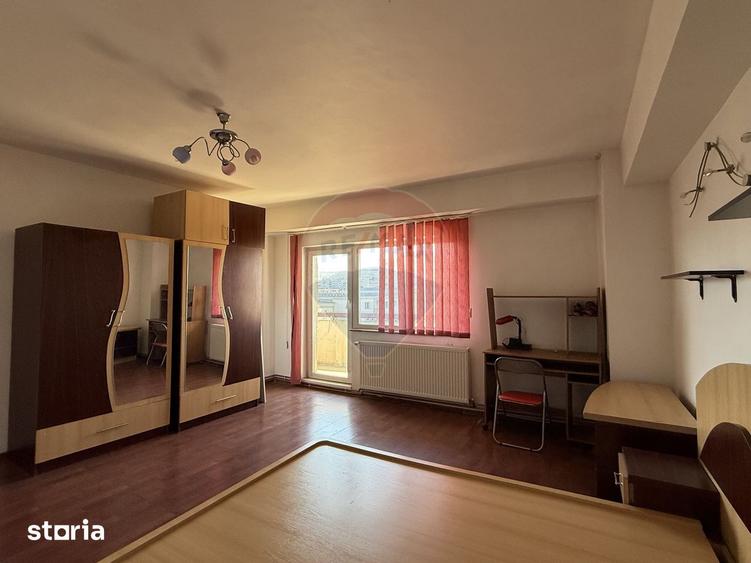 Apartament cu 2 camere decomandat în Plopilor