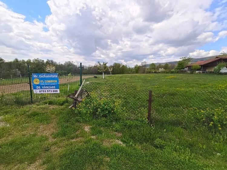 Teren de 19209 mp, în Crasna