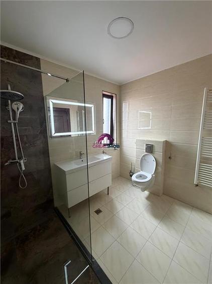 Apartament cu 3 camere decomandat în Pipera