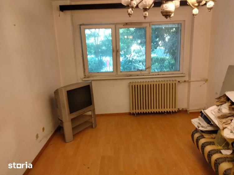 Apartament cu 4 camere decomandat în Pantelimon