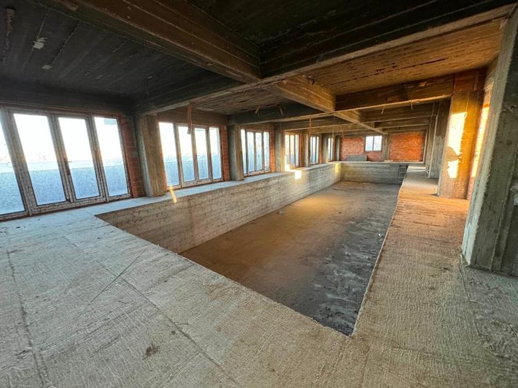Proprietate specială, de 1,650 mp, în Lacul Morii