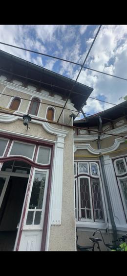Casă cu 5 camere cu Teren 503.04998779297 Mp în Stadion
