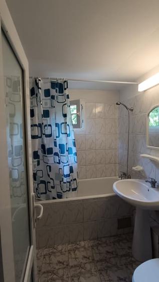 Apartament cu 2 camere decomandat, mobilat în Crângași