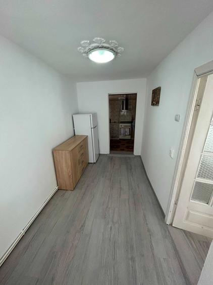Casă cu 3 camere decomandat cu Teren 600 Mp în Central