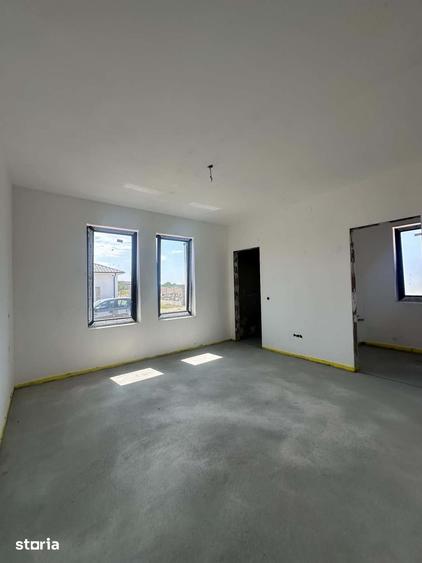 Casă cu 4 camere cu Teren 480 Mp în Central
