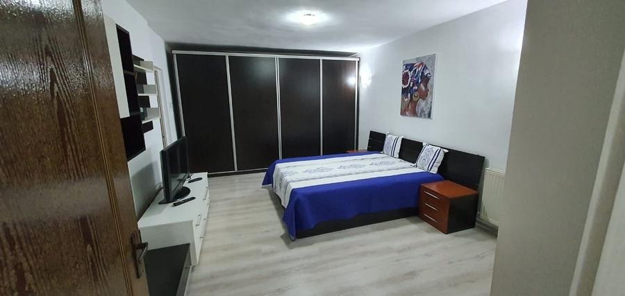 Apartament cu 2 camere semidecomandat în Tei