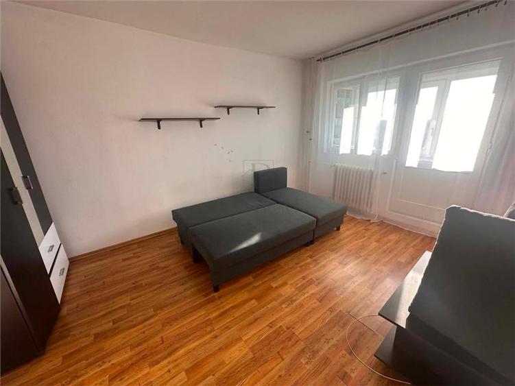 Garsonieră semidecomandată, mobilată în Girocului — fotografia 1