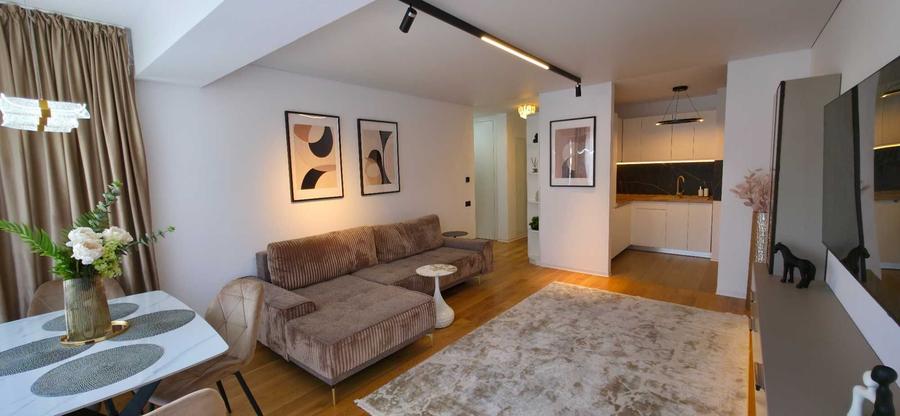 Apartament cu 2 camere semidecomandat în Floreasca
