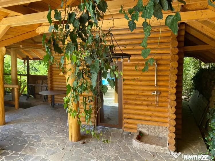Casă cu 7 camere cu Teren 17000 Mp în Cărbunari