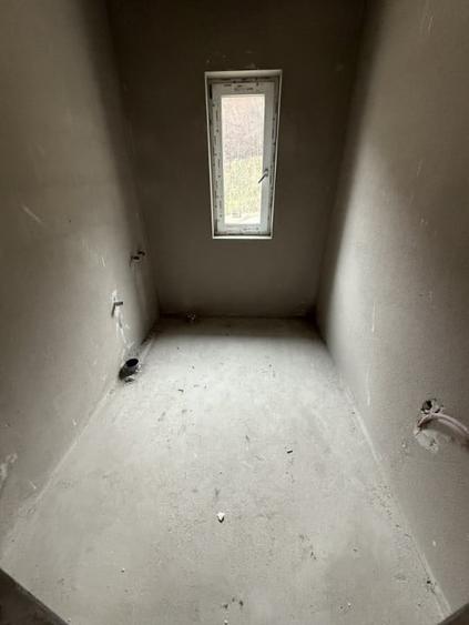 Duplex cu 4 camere cu Canalizare în Florești