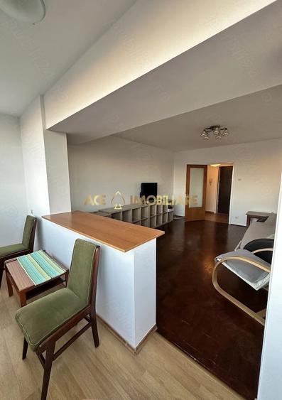 Apartament cu 3 camere decomandat, mobilat în Titulescu