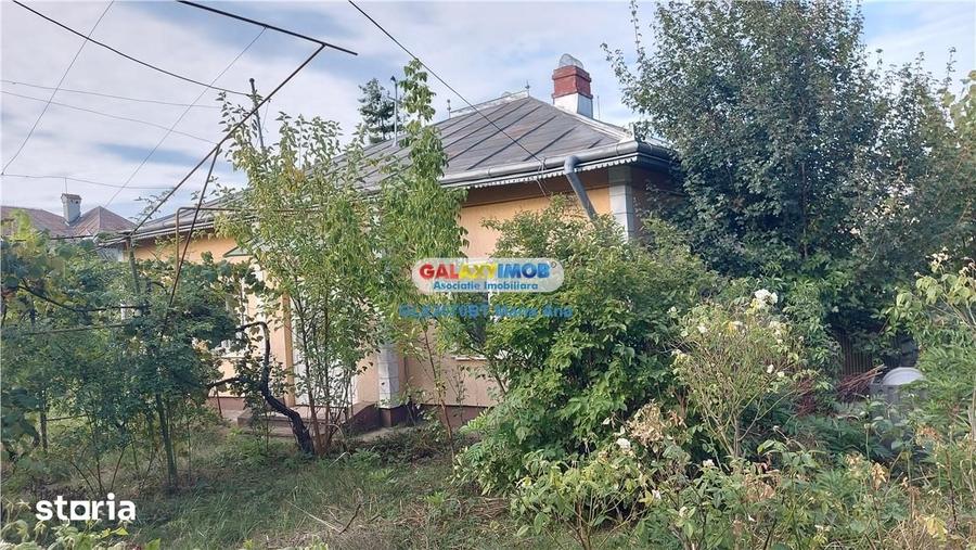 Casă cu 4 camere cu Teren 1160 Mp în Ultracentral
