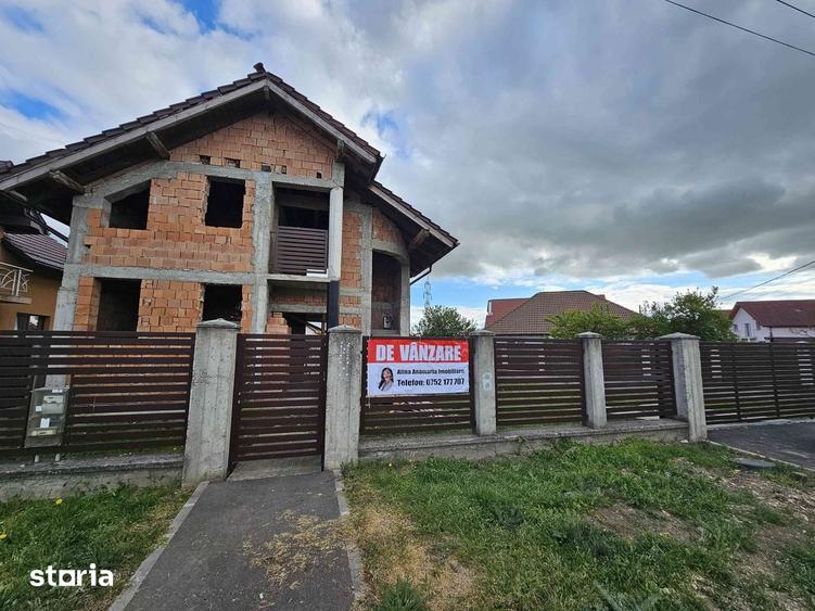 Casă cu 3 camere cu Teren 495 Mp în Sântandrei
