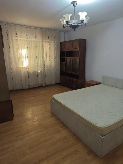 Apartament cu 2 camere decomandat în Pelican