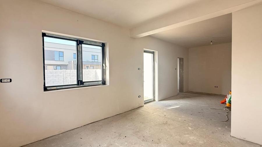 Duplex cu 3 camere cu Canalizare în Moșnița Nouă