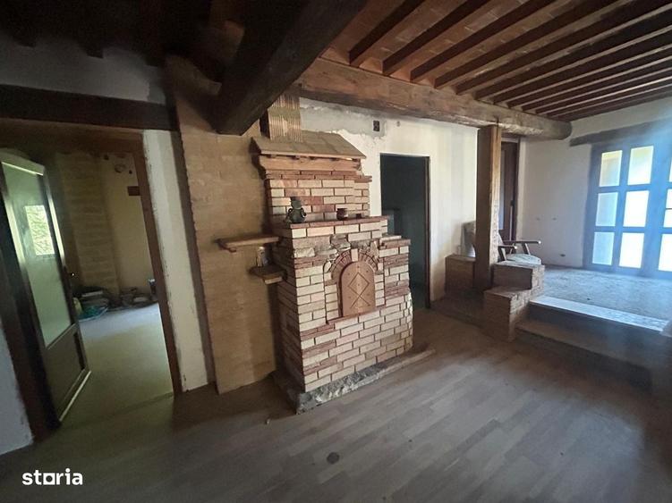 Casă cu 4 camere în Negulești