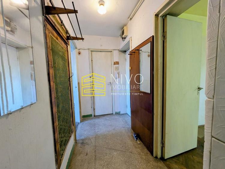 Apartament cu 3 camere semidecomandat în Budai