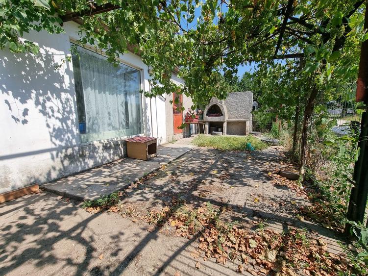 Casă individuală cu 5 camere cu Teren 1750 Mp în Movilița