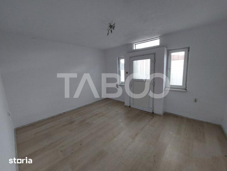 Spațiu comercial, de 40 mp, în Turnișor